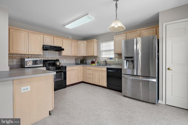 Building Photo - 123 Hearthstone Ln