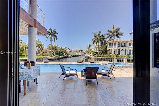 Building Photo - 750 Marine Dr