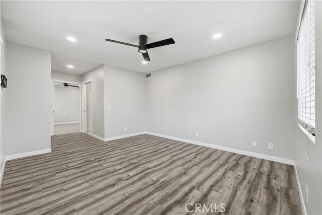 Building Photo - 1647 N Lake Ave