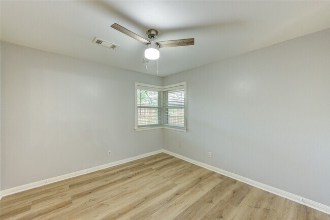 Building Photo - 3402 Gannett St