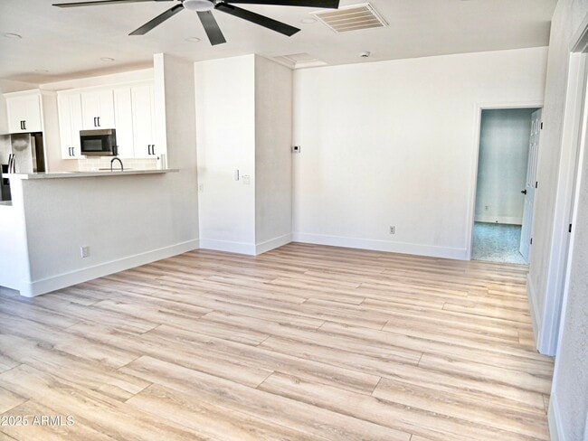 Building Photo - 1187 E Cowboy Cove Trail