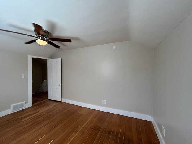 Building Photo - Vintage Aesthetic Meets Modern Glow-Up! Your Next Home Is Here!