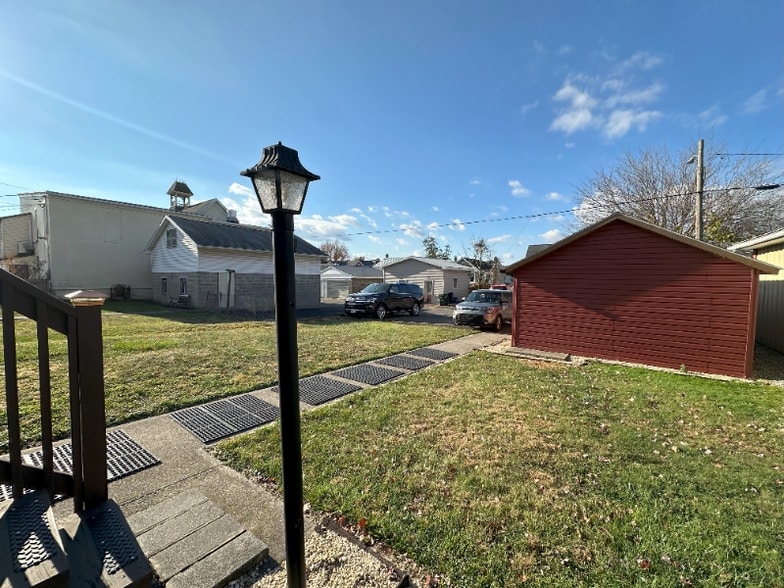 Building Photo - 1131 Cherry St