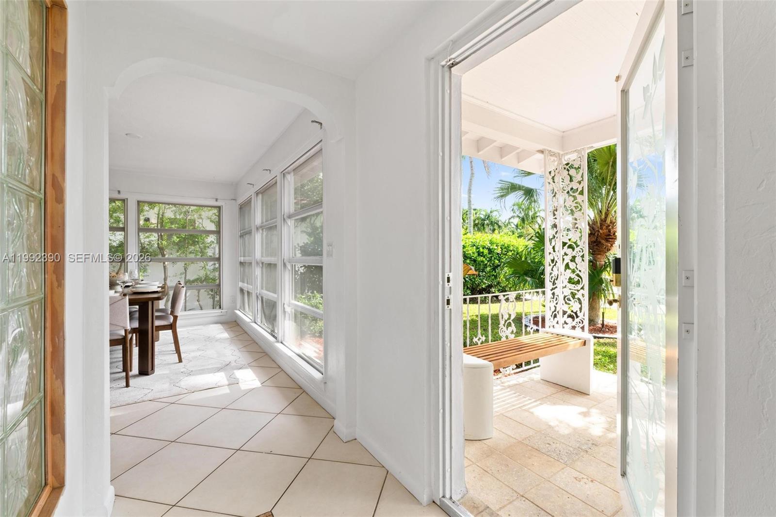 Building Photo - 1443 Hollywood Blvd