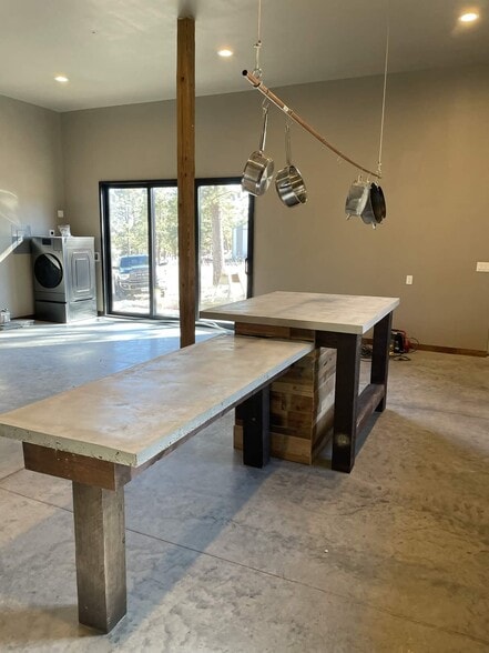 Building Photo - 10735 Nemo Rd