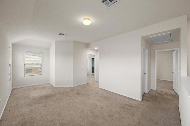 Building Photo - 5720 Kennedy St