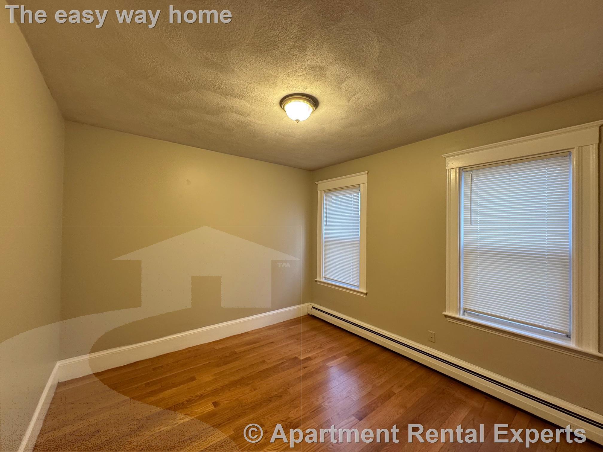 Building Photo - 97 Marion St