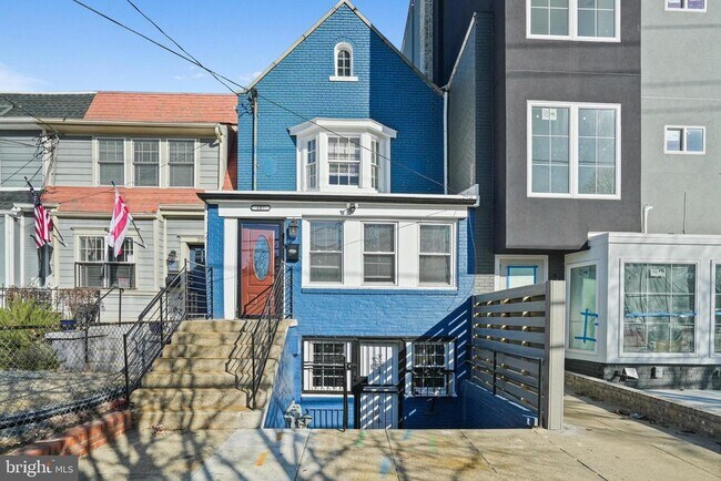 Building Photo - 207 Kennedy St NW