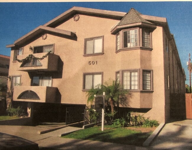 Building Photo - 501 E Magnolia Blvd