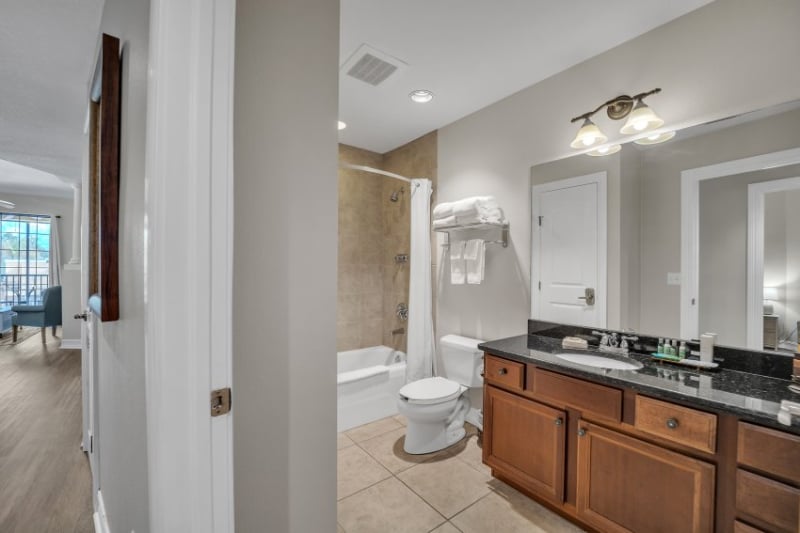 Building Photo - 13941 Clubhouse Dr