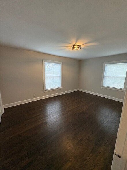 Building Photo - 101 Lakewood Dr