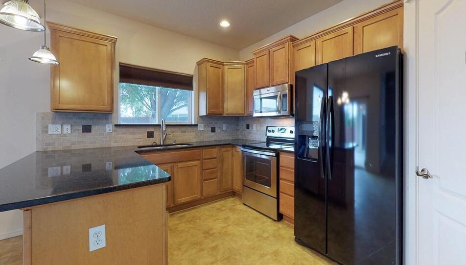 Building Photo - 301 S Quay St