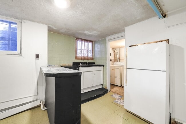 Building Photo - 237 73RD St