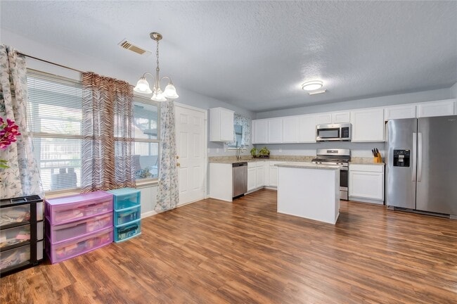 Building Photo - 7302 Greenwood Point Dr