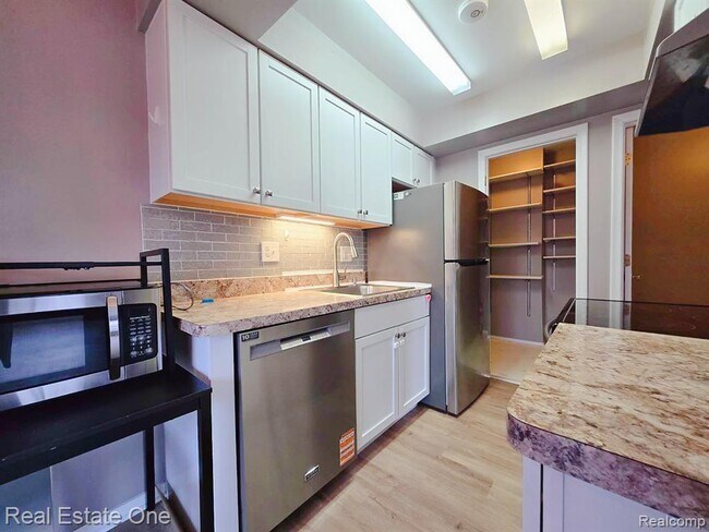 Building Photo - 24128 Quad Park Ln