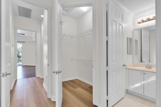 Building Photo - 2441 San Pietro Cir