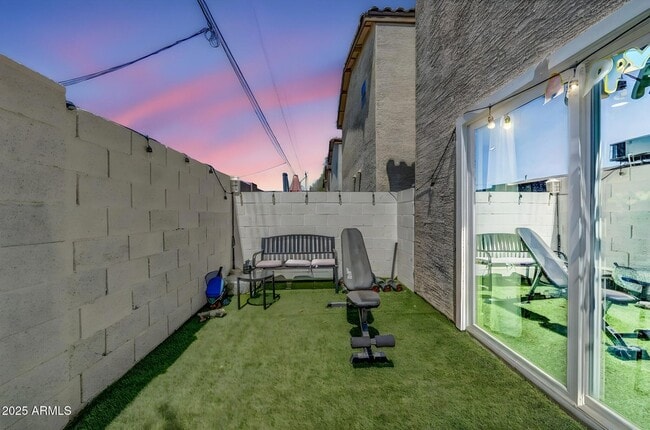 Building Photo - 3034 N 39th St