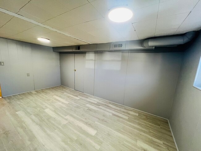 Building Photo - 3516 N Keating Ave