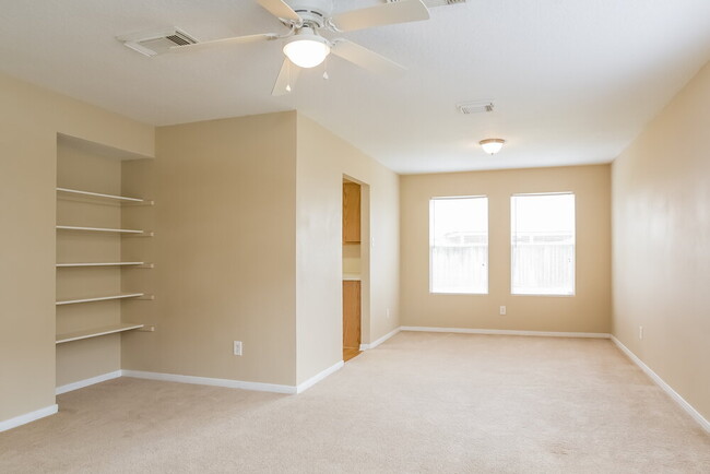 Building Photo - 1125 Willersley Ln