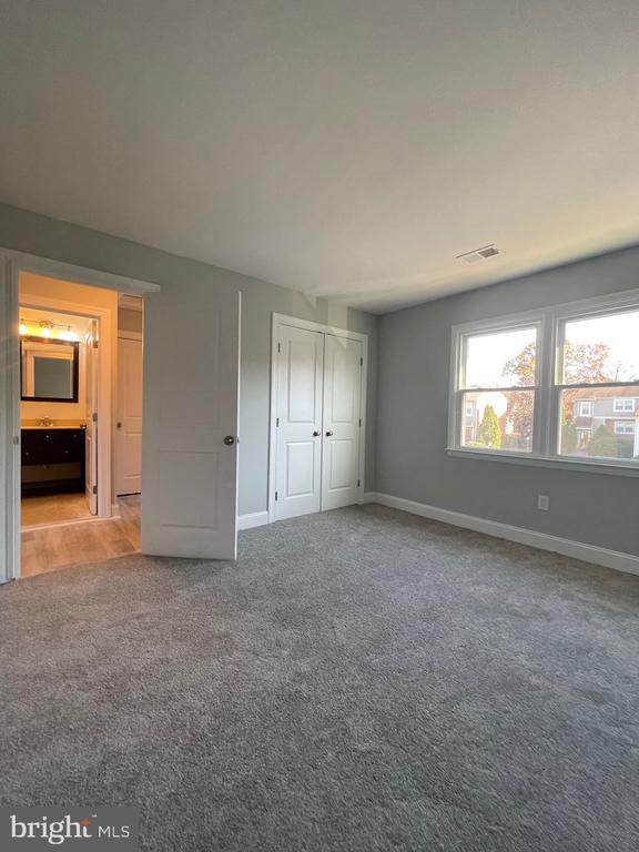Building Photo - 6415 Whitwell Ct