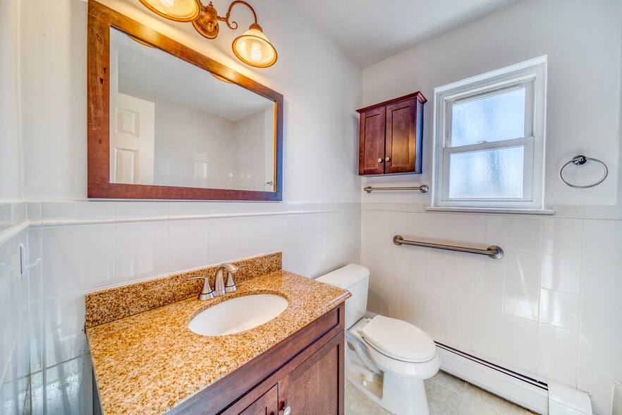 Bathroom - 12 Rolling Ridge Rd