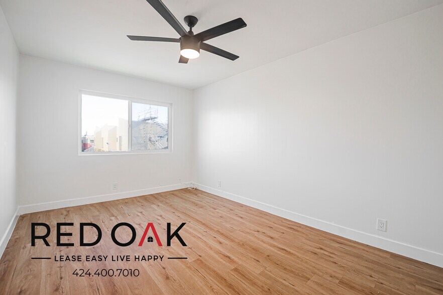 Building Photo - 340 W 87th St