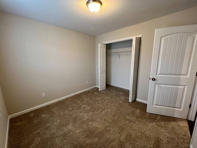 Building Photo - 2166 Catlet Ct