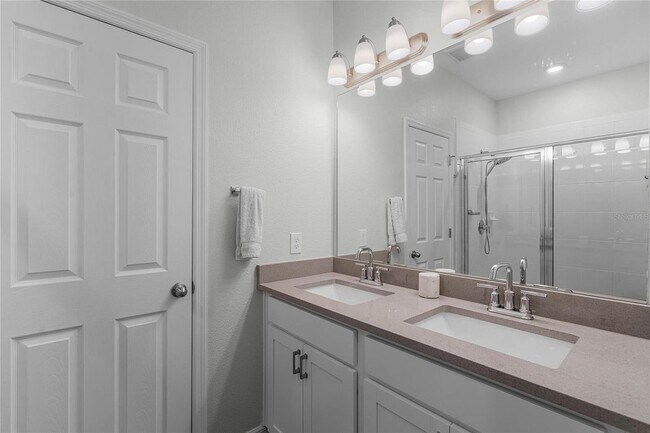 Building Photo - 15691 Willow Arbor Cir