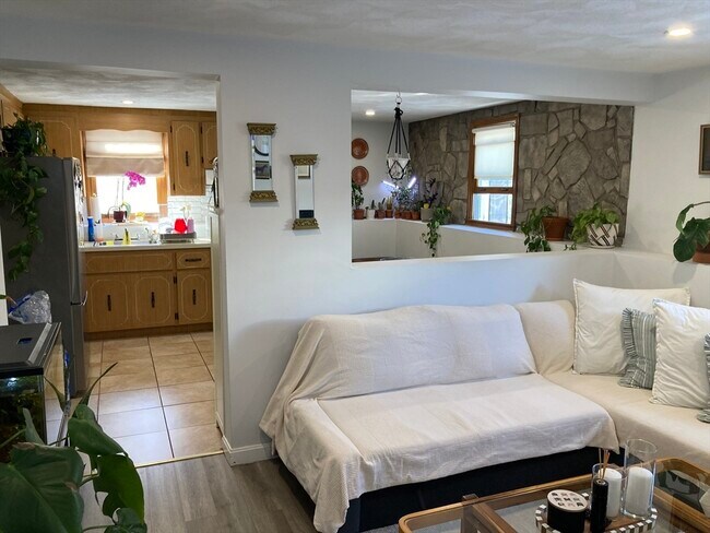 Building Photo - 25 Cleveland St