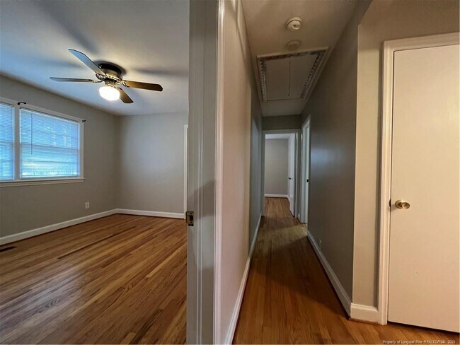 Building Photo - 2621 Bennington Rd