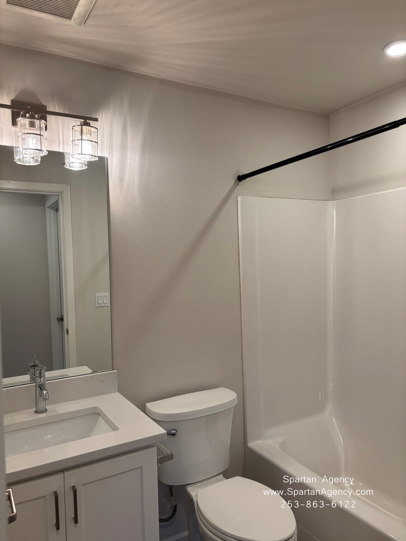 Building Photo - 8501 Locust Ave E