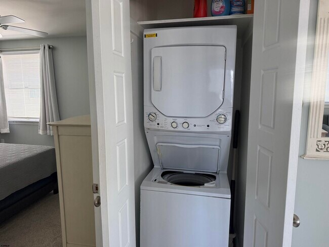 Building Photo - 225 West Ave