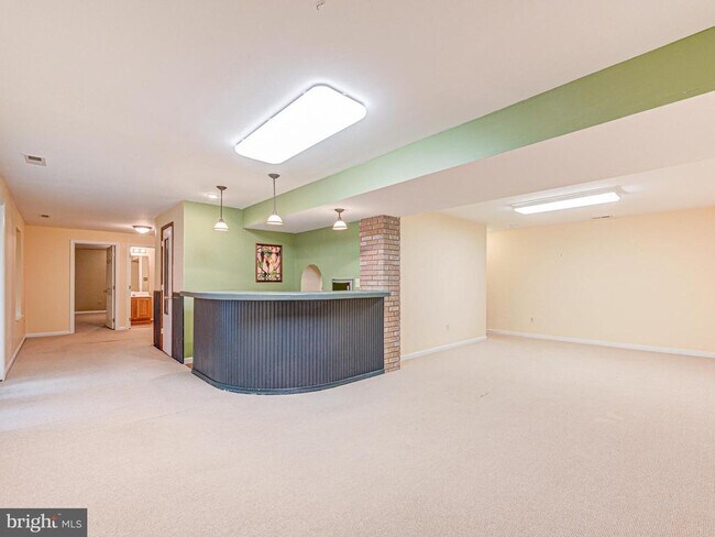 Building Photo - 817 Santmyer Dr SE