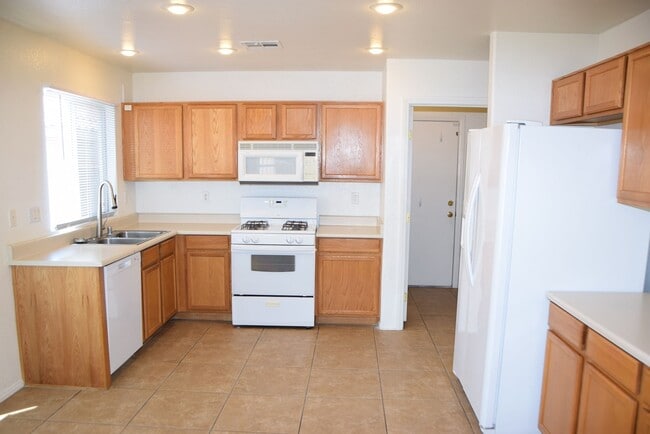 Building Photo - SUMMERLIN - 2 STORY HOME