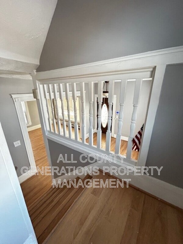 Building Photo - 1361 E 43rd St