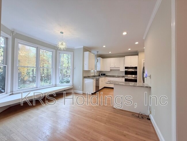 Building Photo - 213 Glen Abbey Dr