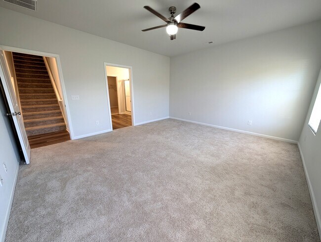 Building Photo - 2298 Beechwood Vw Dr