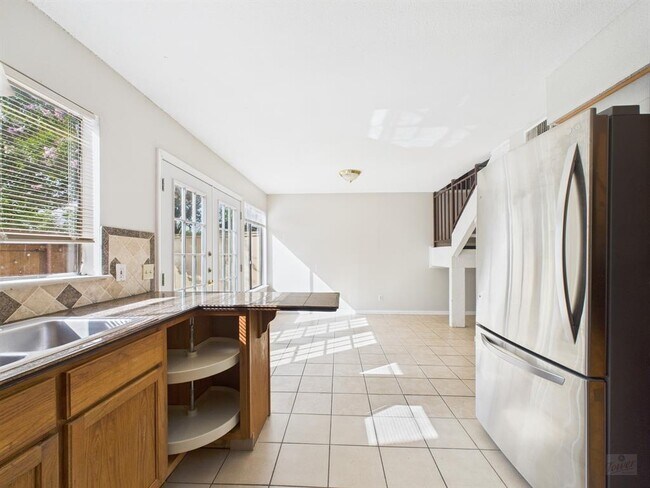 Building Photo - 9520 Quail Village Ln