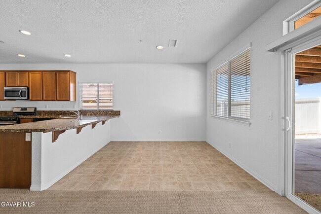 Building Photo - 37152 Waltham Pl