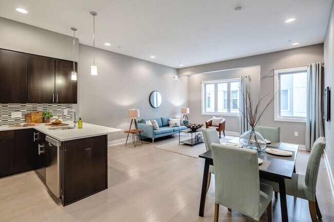 Building Photo - 3 Bedroom Townhome in the heart of Northern Liberties