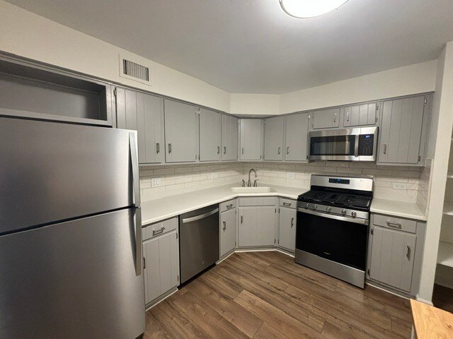 Building Photo - 110 S Dunton Ave