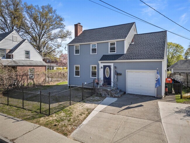 Building Photo - 41 Verplanck Ave