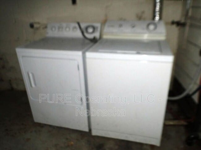 Building Photo - 217 N 49th St