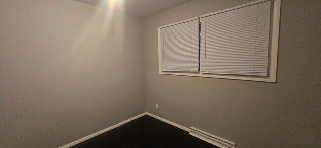 Building Photo - North End! 3 bed, 1 bath