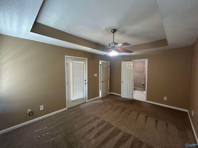 Building Photo - 111 Sunnyfield Dr