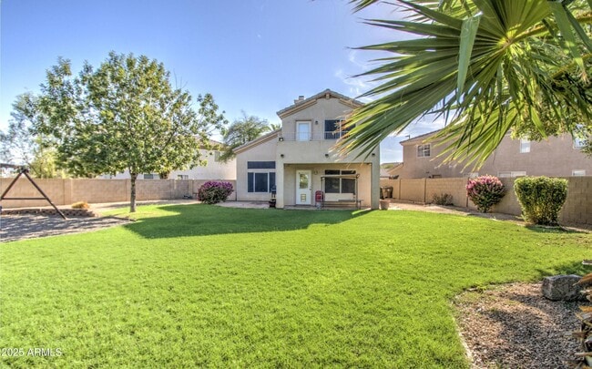 Building Photo - 13556 W Desert Flower Dr