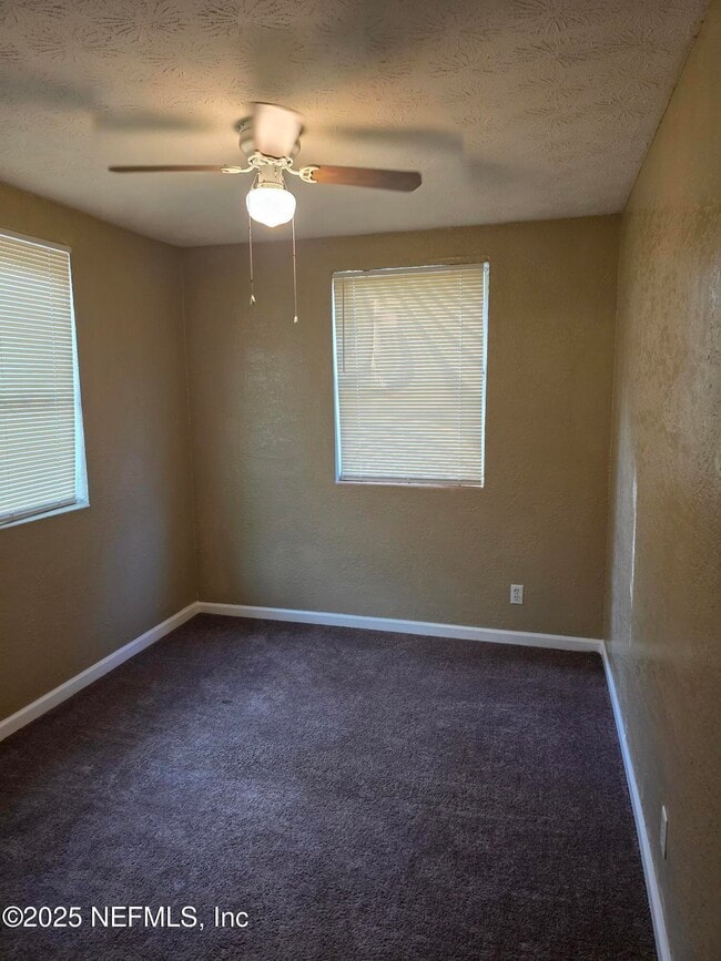 Building Photo - 1177 W 26th St