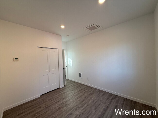 Building Photo - New Build Duplex