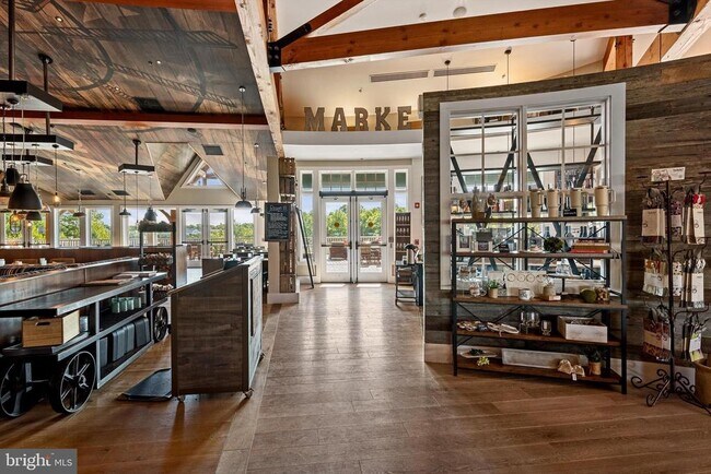 Building Photo - 124 Emperor Dr