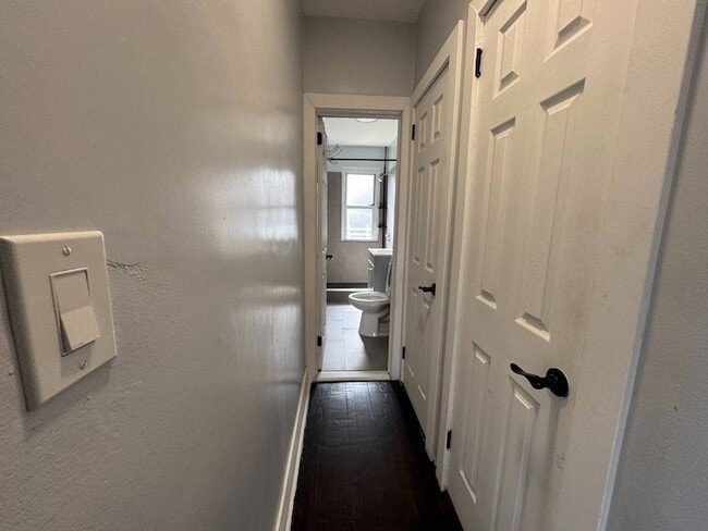 Building Photo - 1254 White Plains Rd